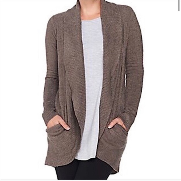 Barefoot Dreams Sweaters - Barefoot Dreams Cardigan with Pockets - Size Medium - Great condition!